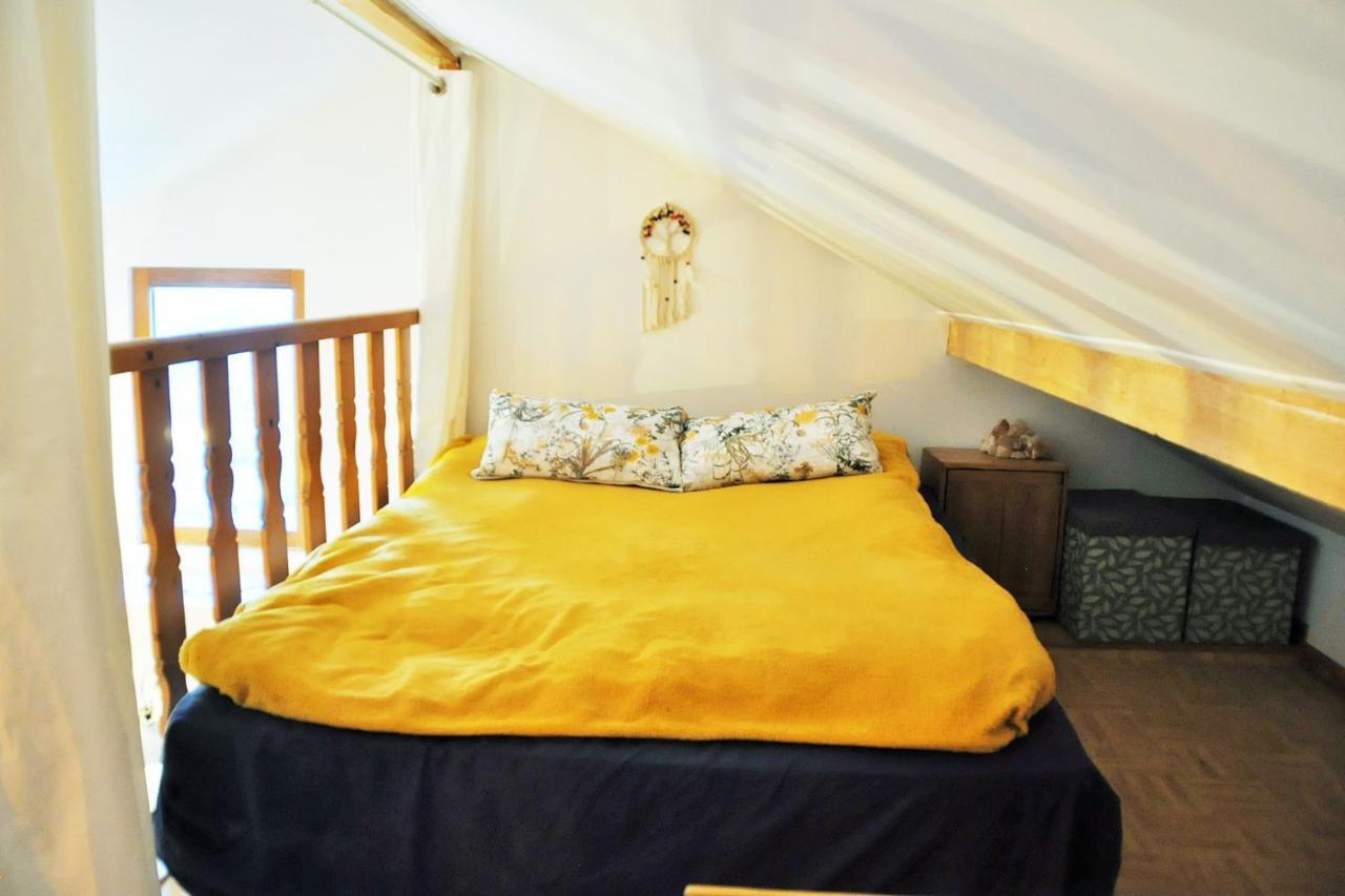 Cozy Mini House With Beautiful Views Apartment Eygliers Bagian luar foto