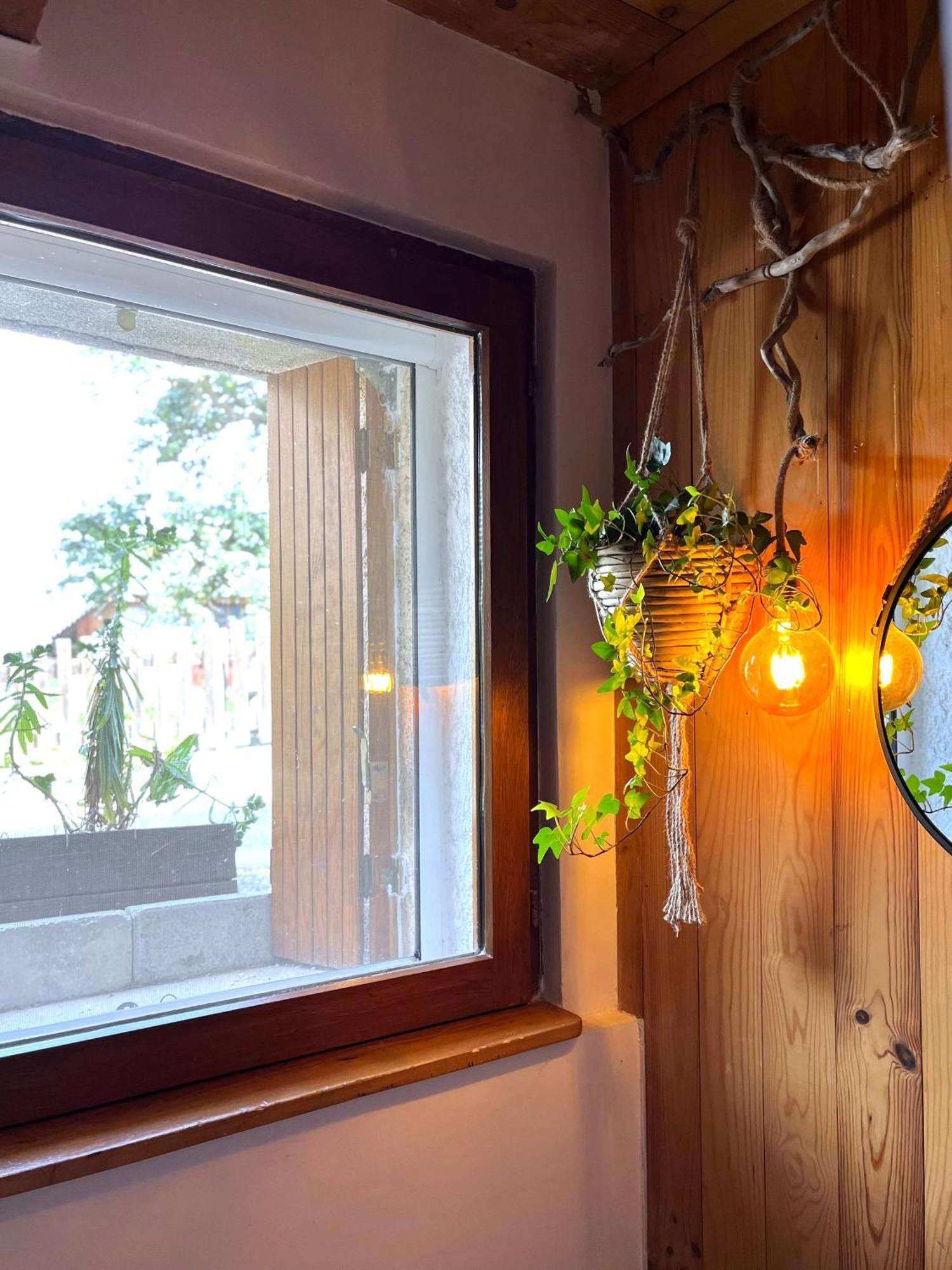Cozy Mini House With Beautiful Views Apartment Eygliers Bagian luar foto