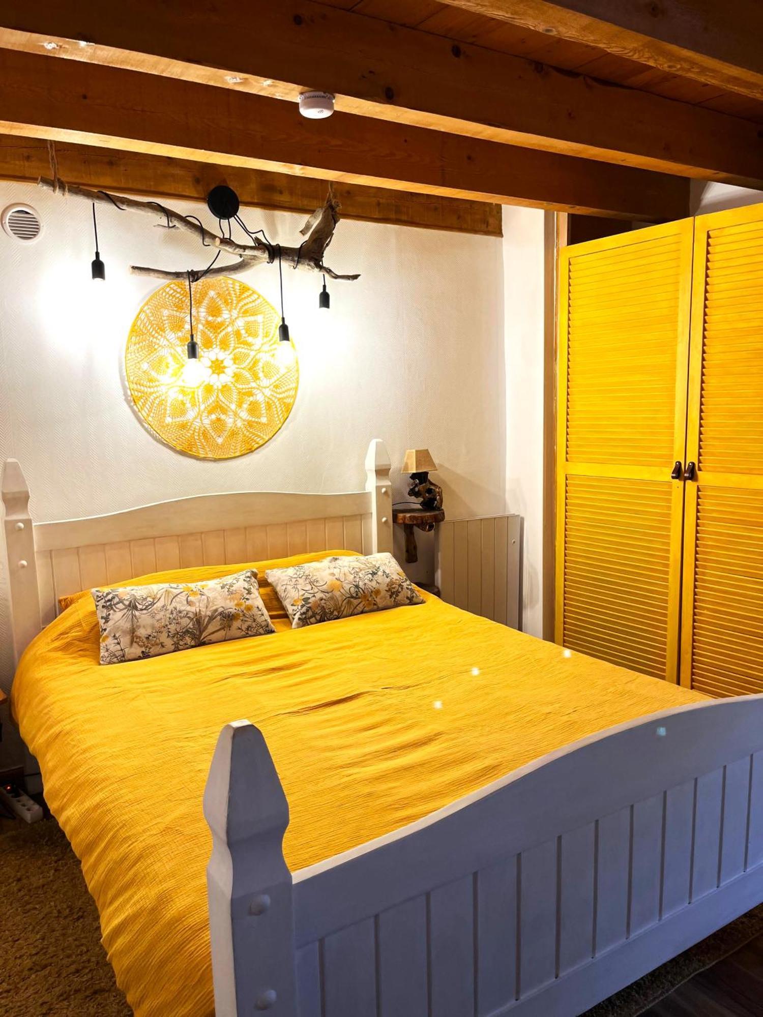 Cozy Mini House With Beautiful Views Apartment Eygliers Bagian luar foto